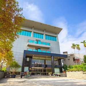 F Hotel - Chiayi